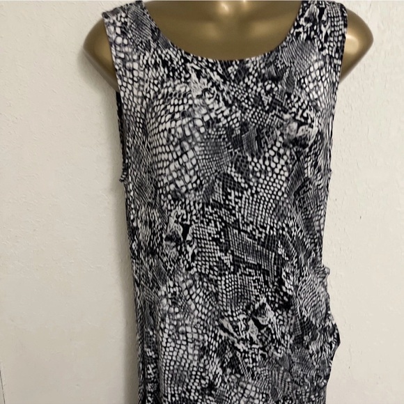 Black and White Snake Print Dress - Picture 4 of 6